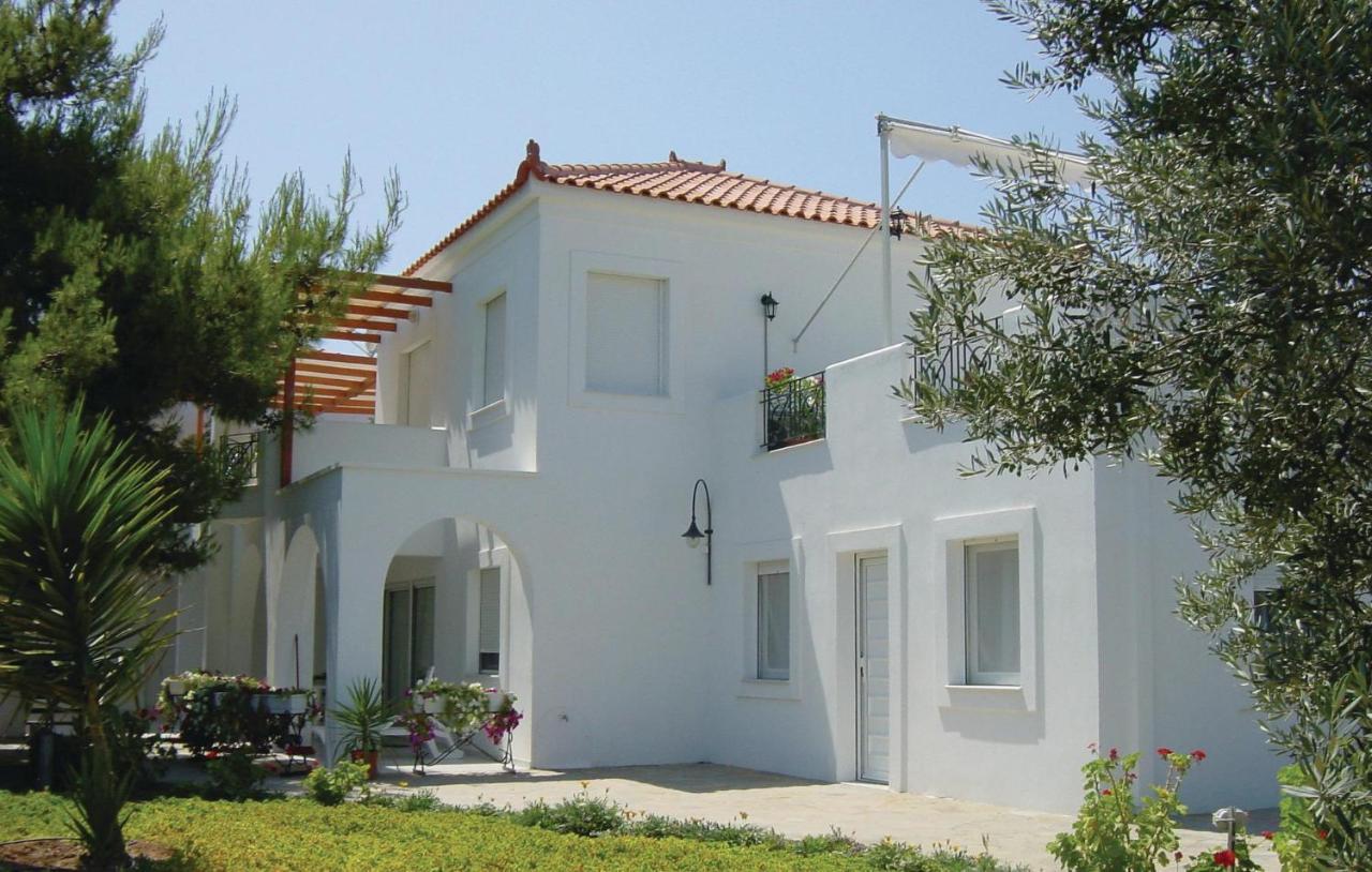 Soleiliosonne, Haus Paris Apartment Ермиони Екстериор снимка